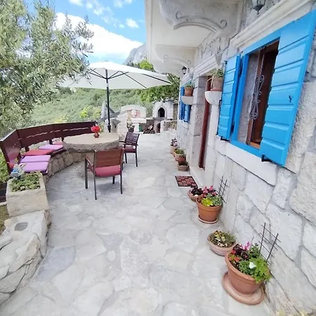 Pina In Makarska, Private Pool *