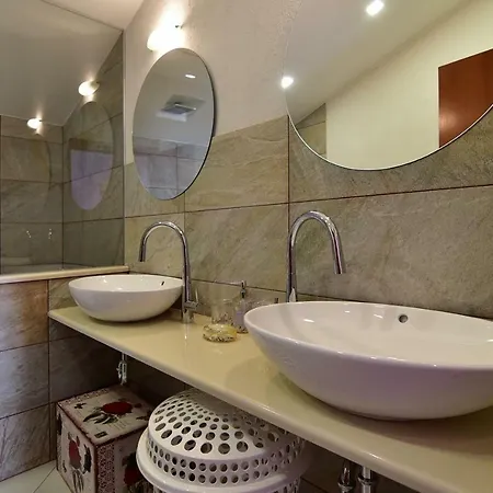 Villa Pina In Makarska, Private Pool *